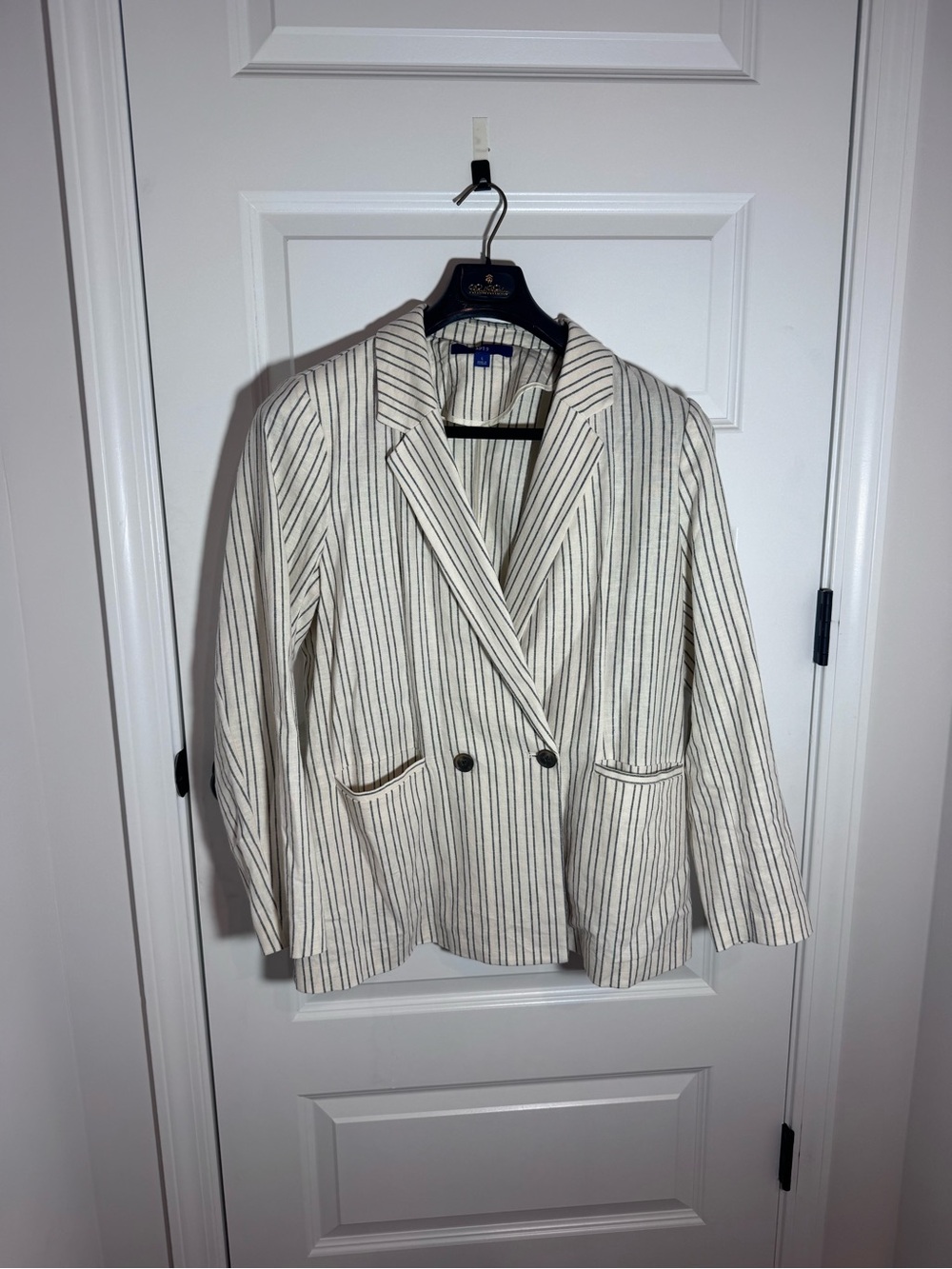 Apt. 9 Cream Linen Blazer with Black Pinstripes
